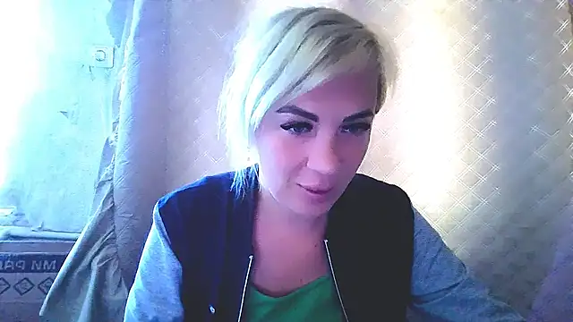 EmmaCat  online show from 14, 9, 2025