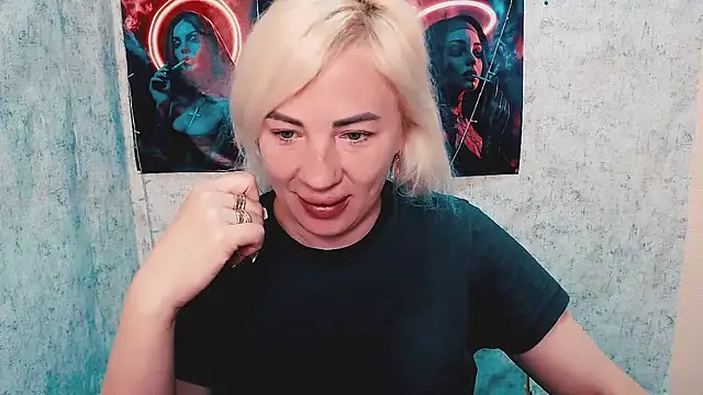 Snapshot of EmmaCat_ chatting on 4, 6, 2026 EmmaCat online show from 4, 6, 2026