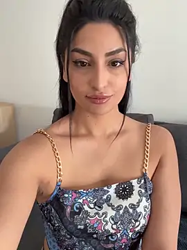 Mia spicyy online show from 29, 4, 2026