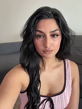 Snapshot of Mia_spicyy chatting on 27, 5, 2026 Mia spicyy online show from 27, 5, 2026