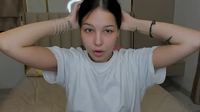 Snapshot of ElizabethParkk chatting on 24, 11, 2025 ElizabethParkk online show from 24, 11, 2025