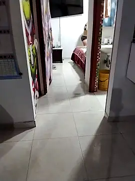 Snapshot of LaraCaliente chatting on 27, 11, 2025 LaraCaliente online show from 27, 11, 2025