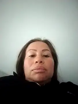 Snapshot of LaraCaliente chatting on 6, 1, 2026 LaraCaliente online show from 6, 1, 2026