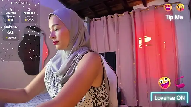 ShanaJamil online show from 5, 11, 2025