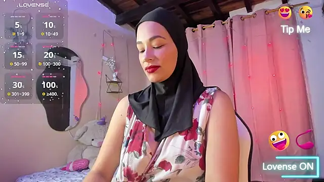 ShanaJamil online show from 6, 11, 2025