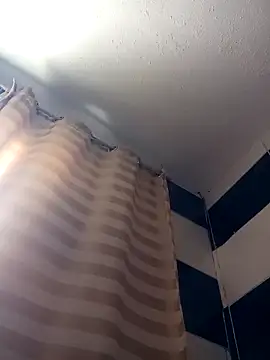 Snapshot of Rosabela04 chatting on 29, 11, 2025 Rosabela04 online show from 29, 11, 2025