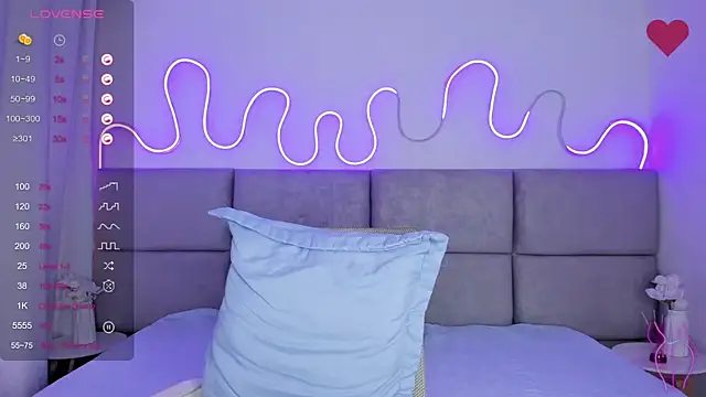 Snapshot of Anntonellaa chatting on 25, 10, 2025 Anntonellaa online show from 25, 10, 2025