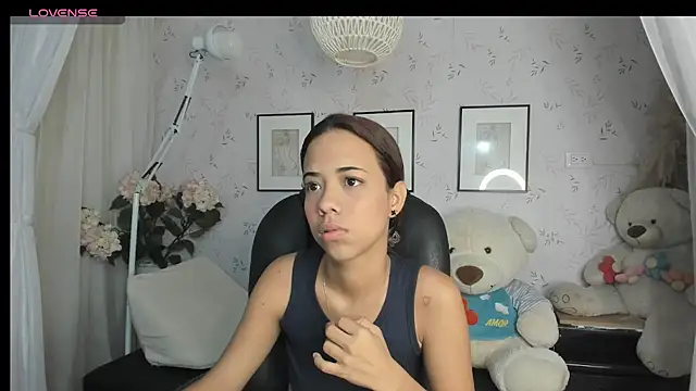 Snapshot of Anntonellaa chatting on 22, 11, 2025 Anntonellaa online show from 22, 11, 2025