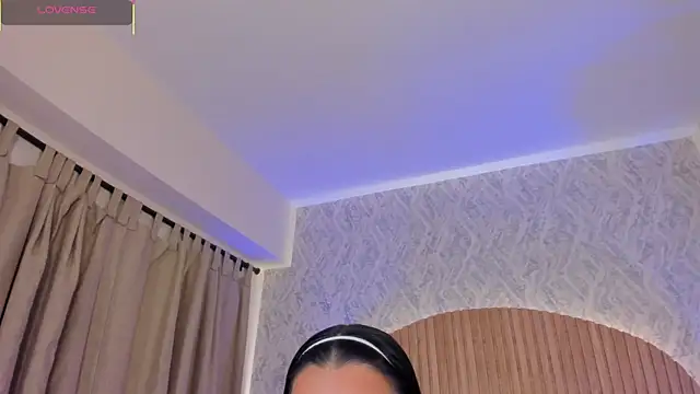 Sophiie Belle online show from 15, 10, 2025