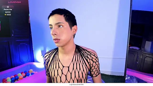 Snapshot of EstivenSallas chatting on 16, 9, 2025 EstivenSallas online show from 16, 9, 2025