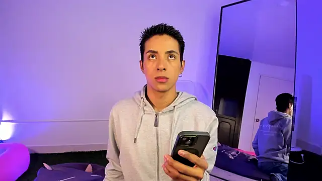 Snapshot of EstivenSallas chatting on 22, 9, 2025 EstivenSallas online show from 22, 9, 2025