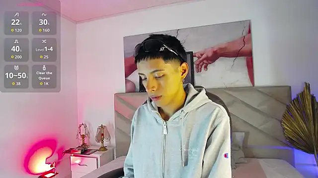 Snapshot of EstivenSallas chatting on 2, 10, 2025 EstivenSallas online show from 2, 10, 2025