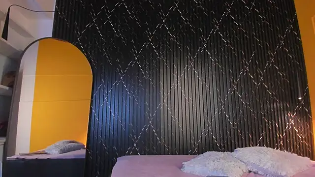 Snapshot of Miss_Ariaa chatting on 28, 10, 2025 Miss Ariaa online show from 28, 10, 2025