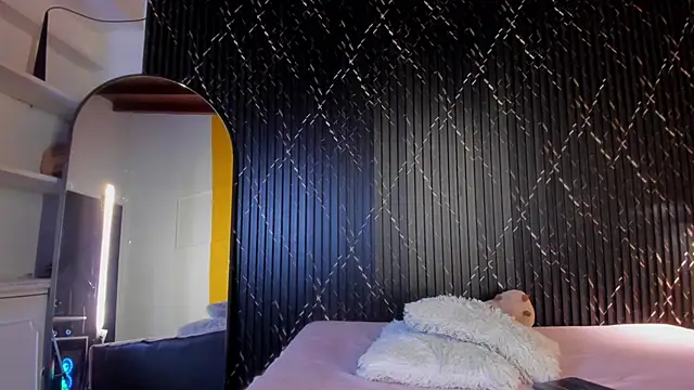 Snapshot of Miss_Ariaa chatting on 29, 10, 2025 Miss Ariaa online show from 29, 10, 2025