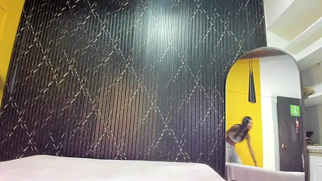 Snapshot of Miss_Ariaa chatting on 9, 11, 2025 Miss Ariaa online show from 9, 11, 2025