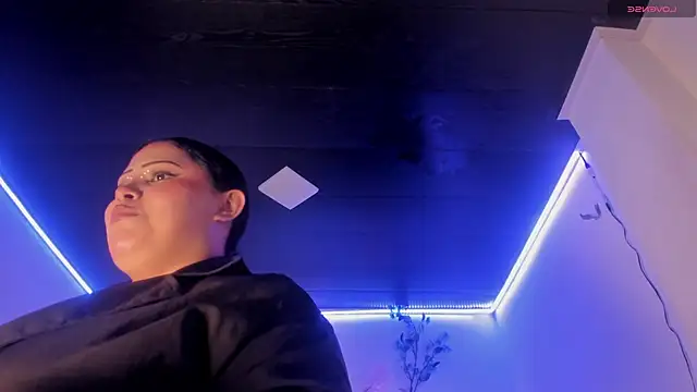 abbiecollins js online show from 7, 4, 2026