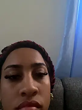 Snapshot of flore-cita chatting on 4, 10, 2025 flore-cita online show from 4, 10, 2025
