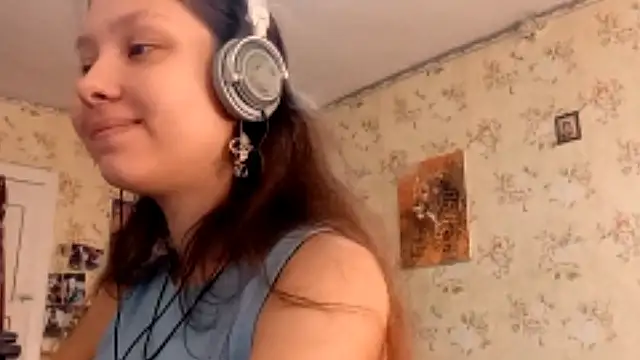 Snapshot of QutieDaSweet chatting on 16, 9, 2025 QutieDaSweet online show from 16, 9, 2025