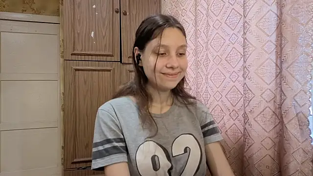 Snapshot of QutieDaSweet chatting on 14, 11, 2025 QutieDaSweet online show from 14, 11, 2025