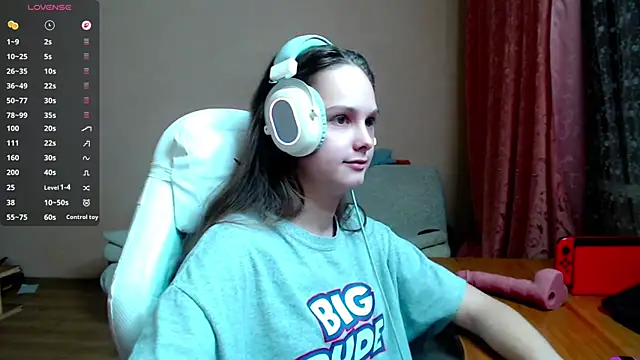 Snapshot of SharybbFace chatting on 28, 10, 2025 SharybbFace online show from 28, 10, 2025