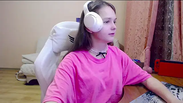 Snapshot of SharybbFace chatting on 3, 11, 2025 SharybbFace online show from 3, 11, 2025