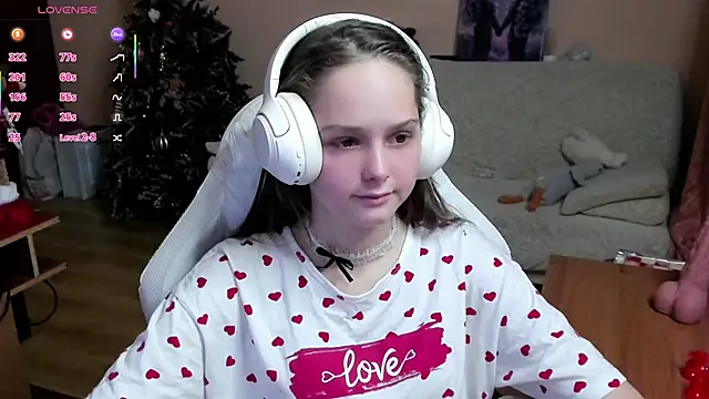 Snapshot of SharybbFace chatting on 18, 11, 2025 SharybbFace online show from 18, 11, 2025