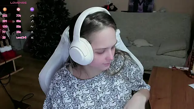 Snapshot of SharybbFace chatting on 23, 11, 2025 SharybbFace online show from 23, 11, 2025