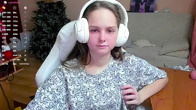 Snapshot of SharybbFace chatting on 27, 11, 2025 SharybbFace online show from 27, 11, 2025