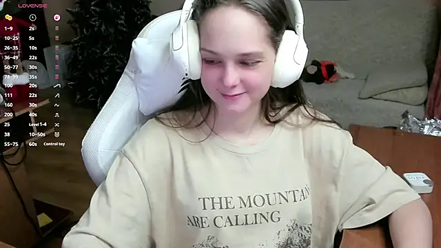 Snapshot of SharybbFace chatting on 28, 11, 2025 SharybbFace online show from 28, 11, 2025