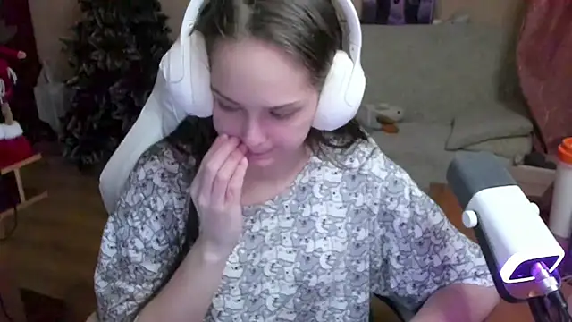 Snapshot of SharybbFace chatting on 5, 12, 2025 SharybbFace online show from 5, 12, 2025