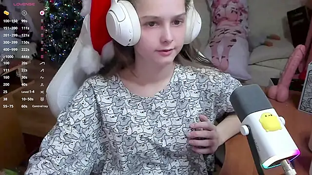 Snapshot of SharybbFace chatting on 15, 12, 2025 SharybbFace online show from 15, 12, 2025