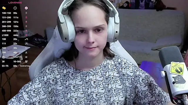 Snapshot of SharybbFace chatting on 2, 2, 2026 SharybbFace online show from 2, 2, 2026