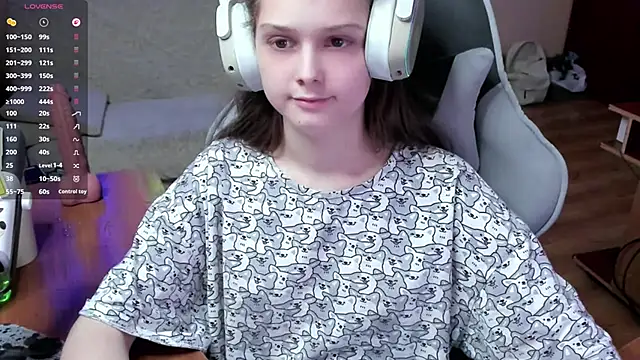 Snapshot of SharybbFace chatting on 9, 2, 2026 SharybbFace online show from 9, 2, 2026