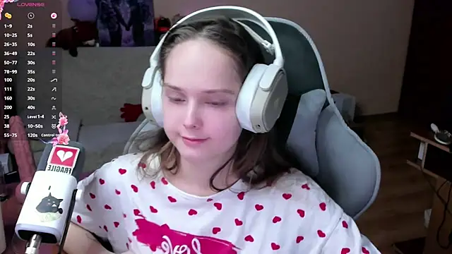 Snapshot of SharybbFace chatting on 18, 2, 2026 SharybbFace online show from 18, 2, 2026