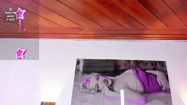 Snapshot of SharonLovee chatting on 5, 10, 2025 SharonLovee online show from 5, 10, 2025