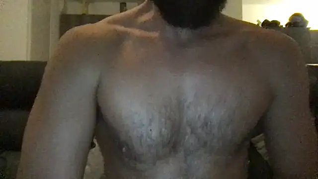 Snapshot of flambeur93 chatting on 17, 11, 2025 flambeur93 online show from 17, 11, 2025