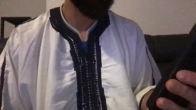 Snapshot of flambeur93 chatting on 28, 11, 2025 flambeur93 online show from 28, 11, 2025