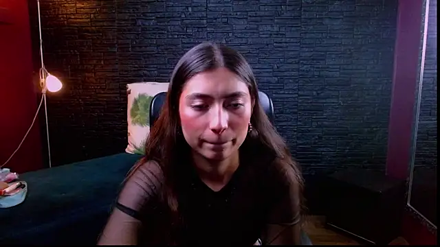 Lizzie Collin online show from 16, 9, 2025