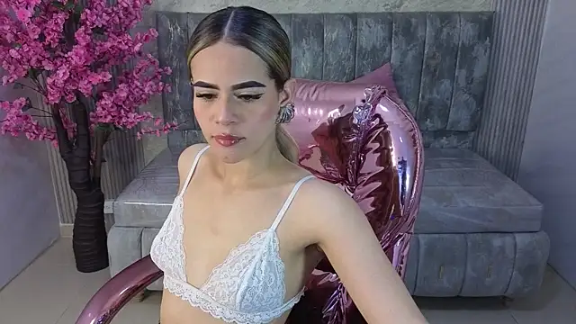 Snapshot of lilith4_s chatting on 7, 11, 2025 lilith4 s online show from 7, 11, 2025