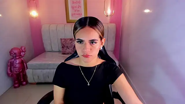 Snapshot of lilith4_s chatting on 21, 11, 2025 lilith4 s online show from 21, 11, 2025