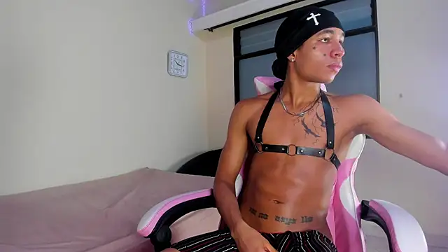 Snapshot of dann_cute028 chatting on 20, 10, 2025 dann cute028 online show from 20, 10, 2025