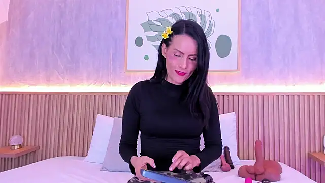 Coco-balenciaga online show from 22, 10, 2025