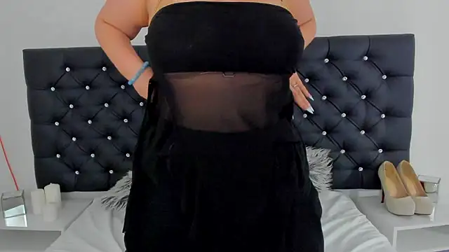 Snapshot of LunaWetPussy chatting on 14, 5, 2026 LunaWetPussy online show from 14, 5, 2026