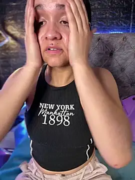 Snapshot of Isabella-Teen chatting on 23, 10, 2025 Isabella-Teen online show from 23, 10, 2025