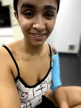 Snapshot of Isabella-Teen chatting on 27, 10, 2025 Isabella-Teen online show from 27, 10, 2025