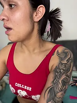 Isabella-Teen online show from 18, 12, 2025