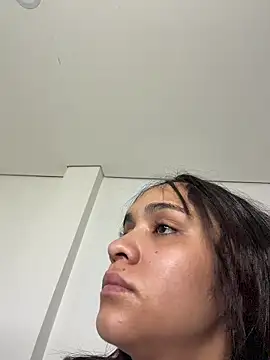 Isabella-Teen online show from 9, 1, 2026