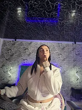 Snapshot of Isabella-Teen chatting on 8, 2, 2026 Isabella-Teen online show from 8, 2, 2026