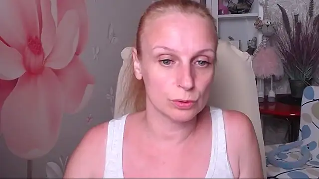 Snapshot of Venus_love1 chatting on 24, 6, 2026 Venus love1 online show from 24, 6, 2026