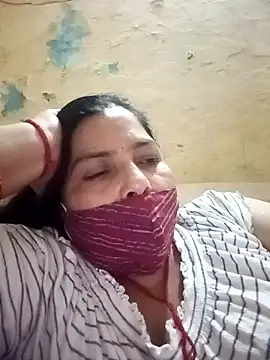 Love-890 online show from 17, 9, 2025